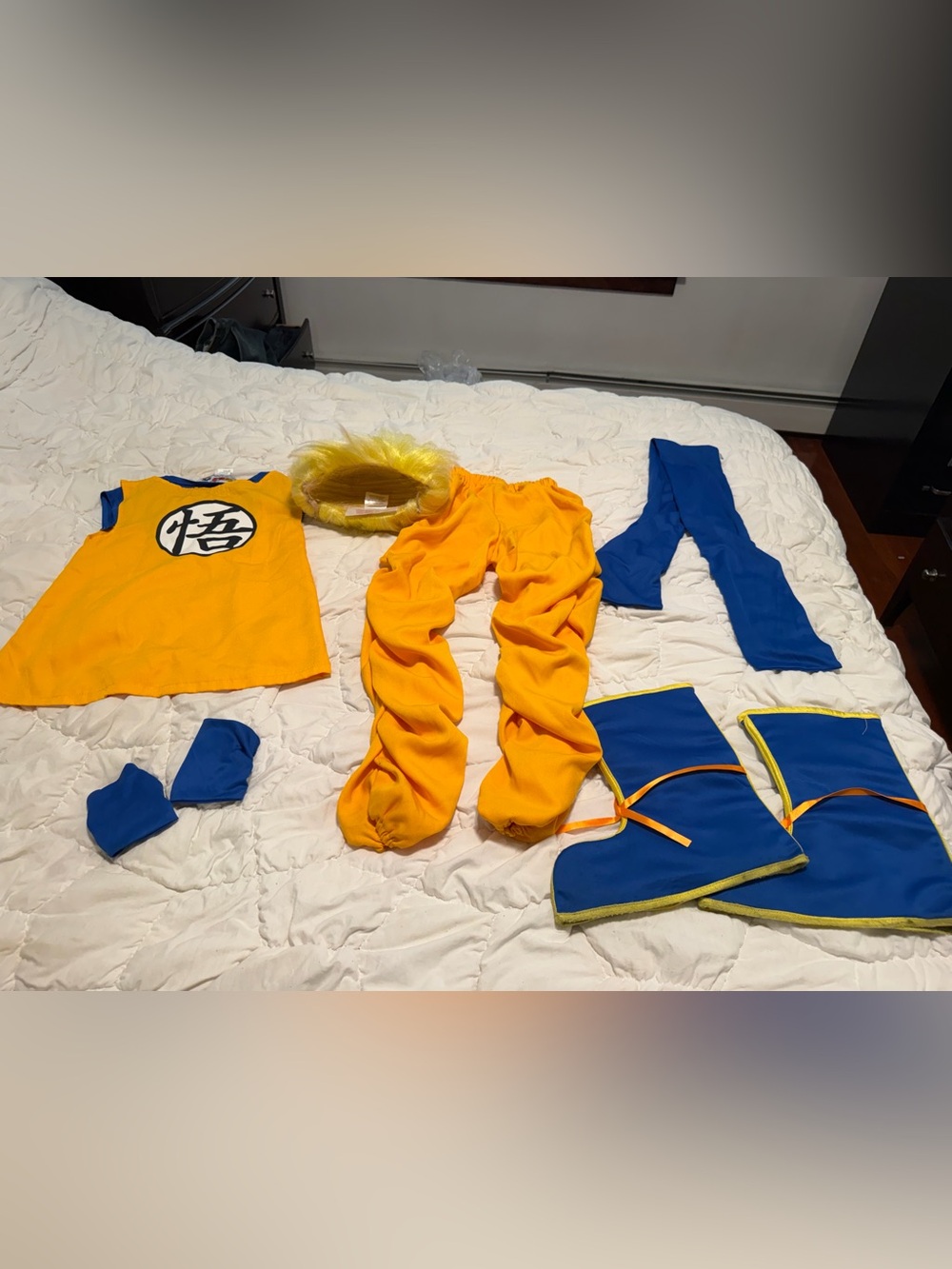 Kids Dragon Ball Z super saiyan Goku Costume M - Picture 8 of 8
